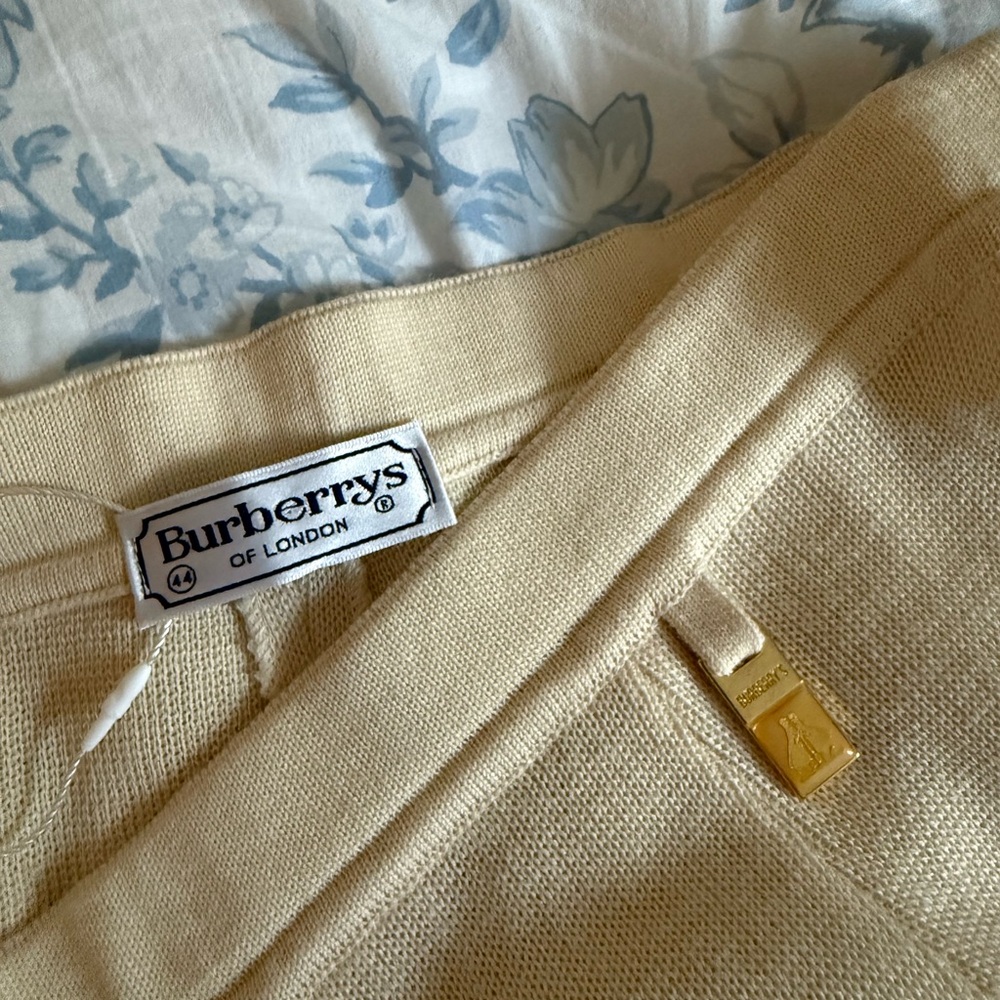 Authentic Burberrys of London Beige Knit Pants